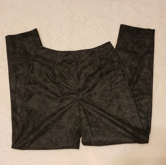 pants and top - Picture 7 of 10